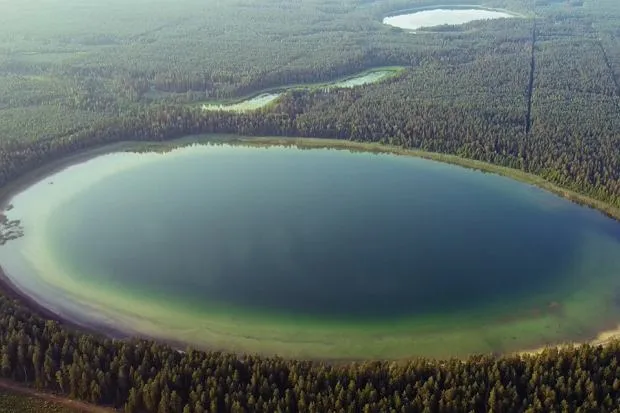 Jezioro Płaskie Podlasie - odkryj jego niezwykłe piękno i atrakcje