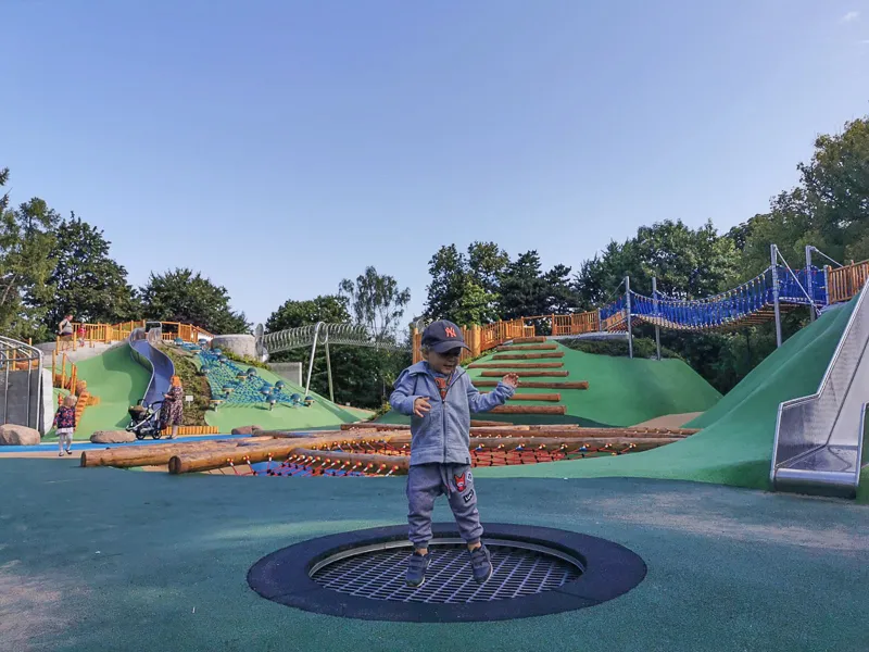 Gdzie jest najbliższy plac zabaw? Znajdź idealne miejsce dla dzieci