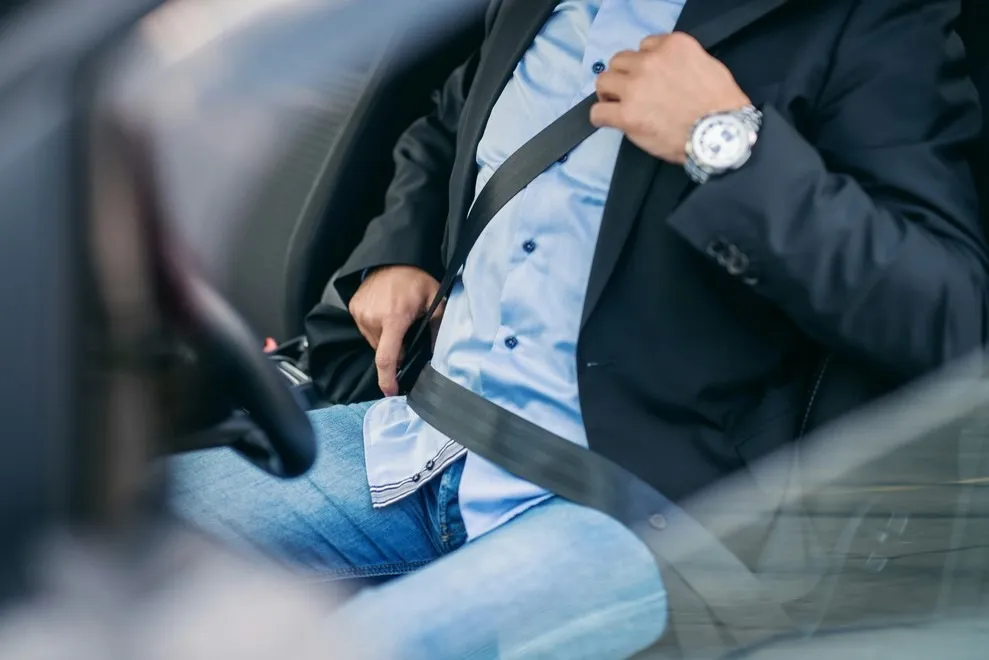 Regeneracja pasów bezpieczeństwa - jak przywrócić ich bezpieczeństwo?