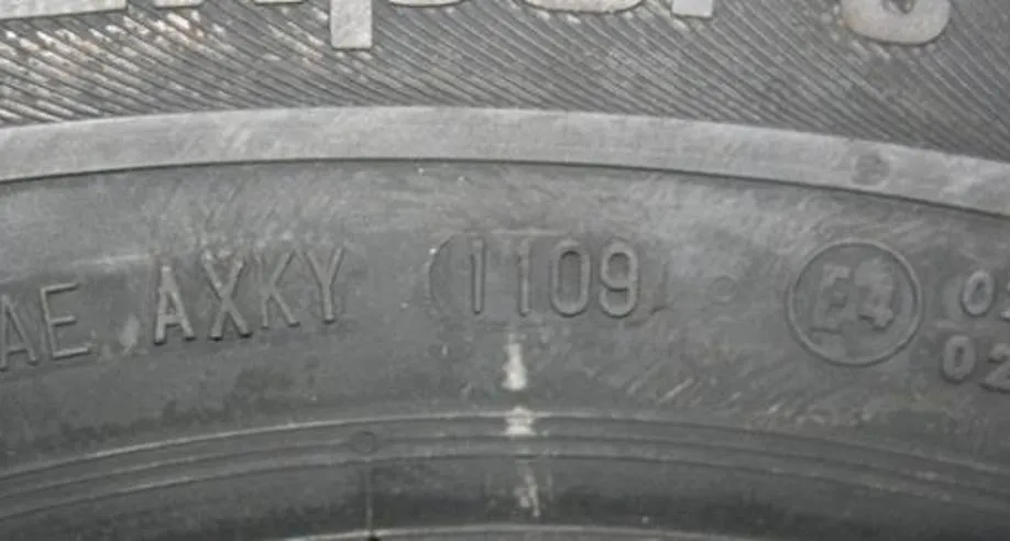 Jak sprawdzić wiek opony i uniknąć niebezpieczeństwa na drodze