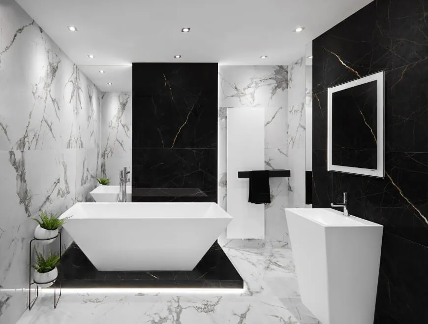 Płytki do małej łazienki: Sekrety optycznego powiększania