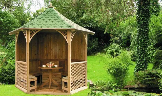 Jak pomalować altanę na działce, aby uniknąć najczęstszych błędów