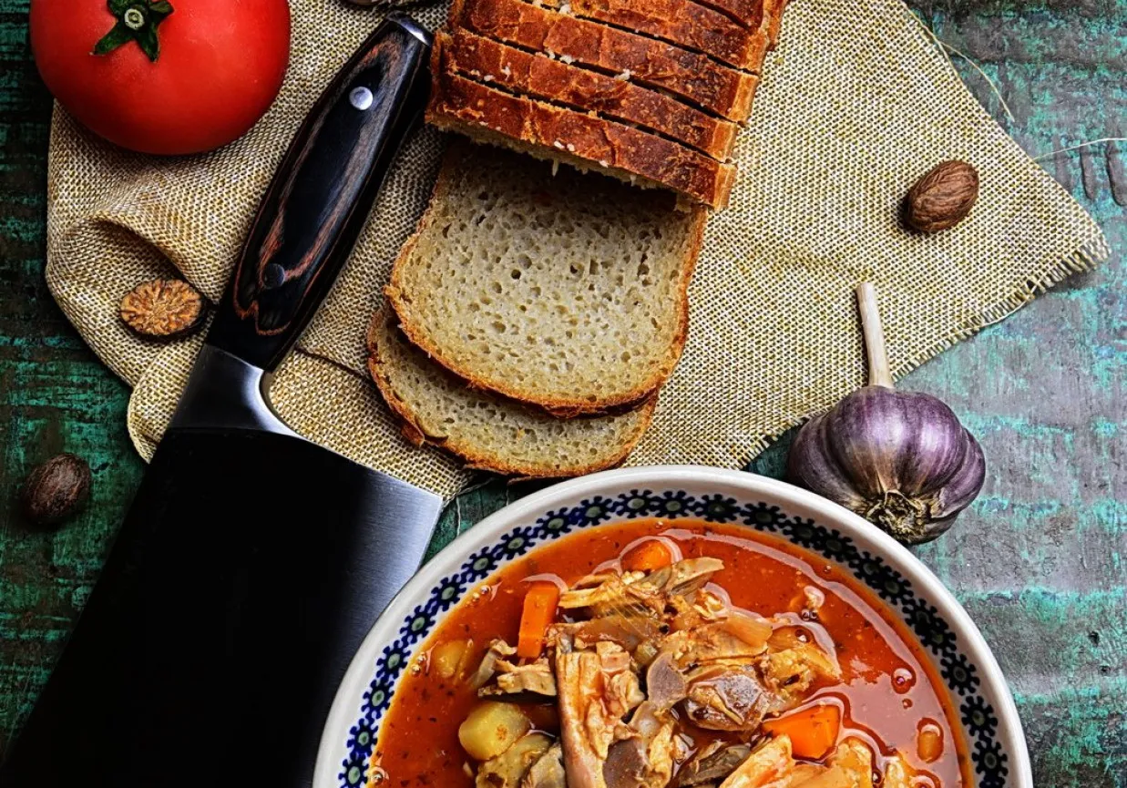 Przepisy na flaczki z żołądków drobiowych, które zachwycą każdego smakosza