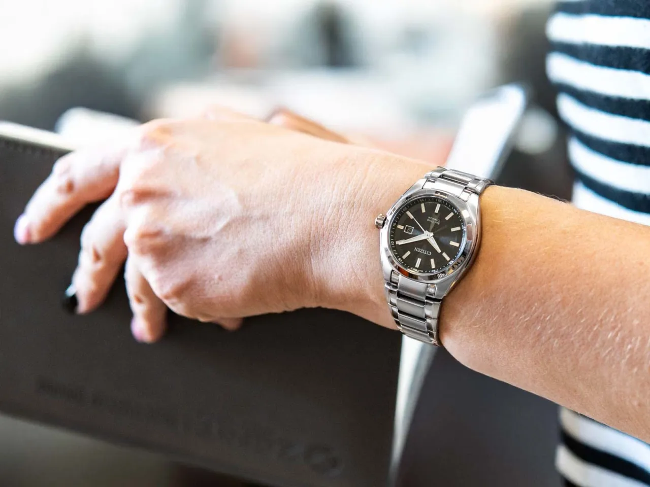 Zegarek damski Citizen: Eco-Drive, Super Titanium i styl