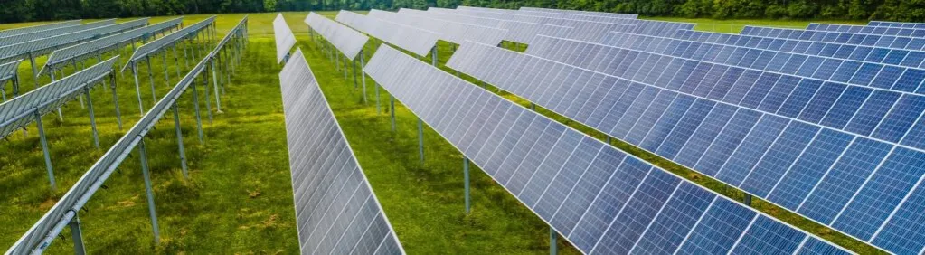 Fotowoltaika – czy naprawdę trzeba zgłaszać do straży pożarnej?