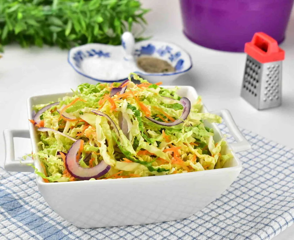 Jak zrobić surówkę do kebaba, która zachwyci Twoich gości