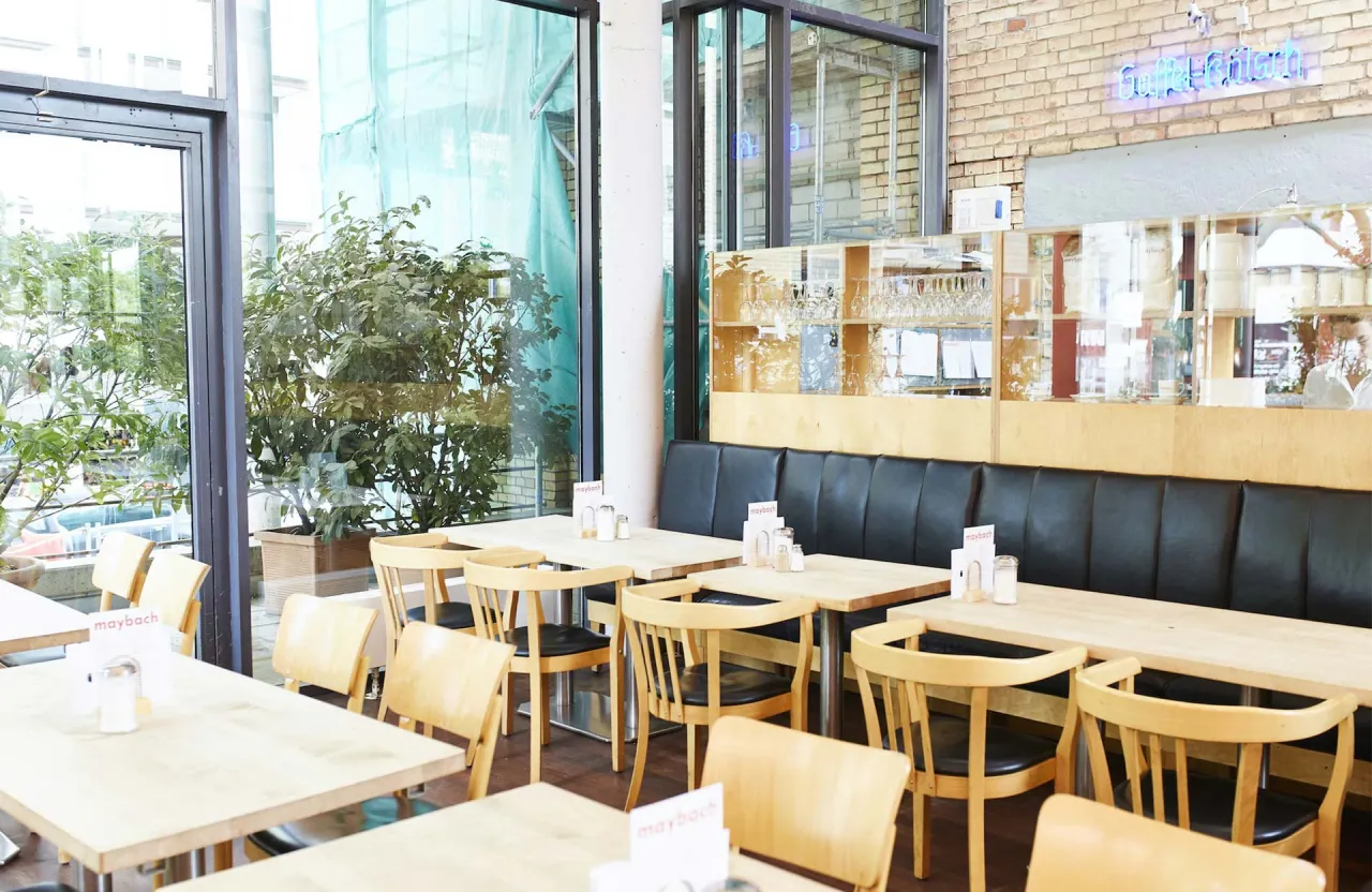 Maybach Gastronomie Köln: Moderne Küche, Events & Biergarten