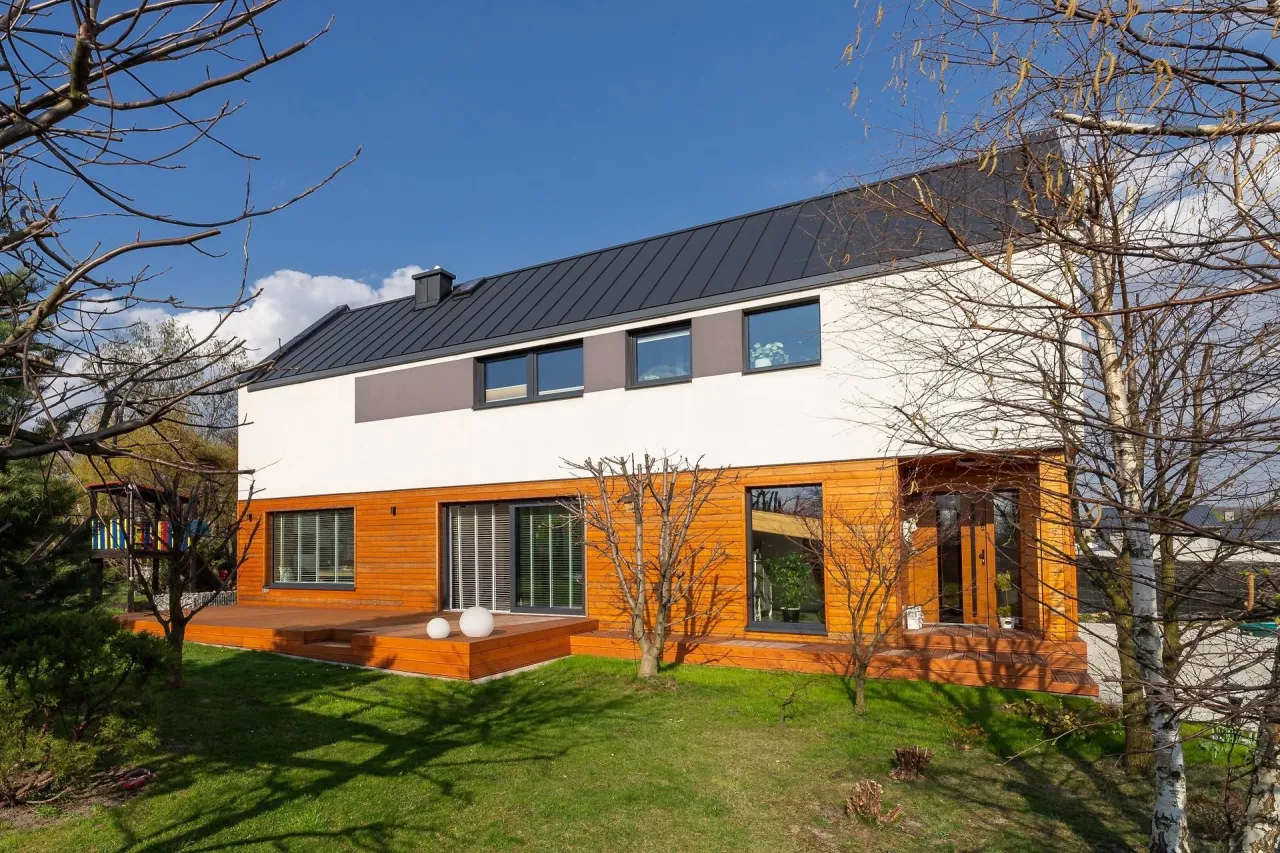 Ile kosztuje ocieplenie elewacji? Poznaj ukryte koszty i czynniki Ile kosztuje ocieplenie elewacji? Poznaj ukryte koszty i czynniki