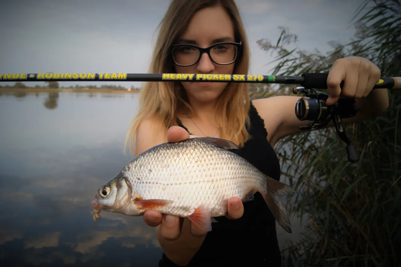 Wędka picker do czego? Odkryj jej zastosowanie w wędkarstwie