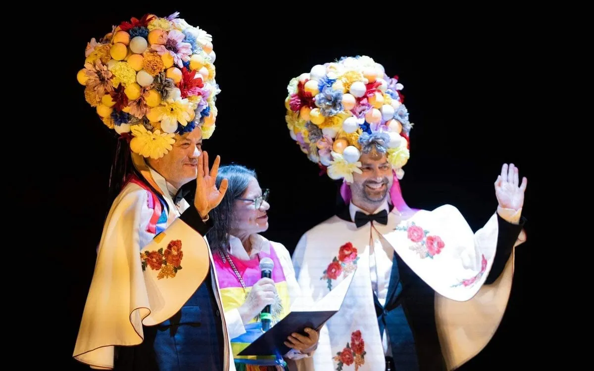 Kto jest partnerem Roberta Biedronia i jak wpływa na jego karierę?