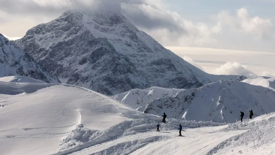 Najlepsze stoki narciarskie w Podhalu: Gdzie jeździć i co zobaczyć