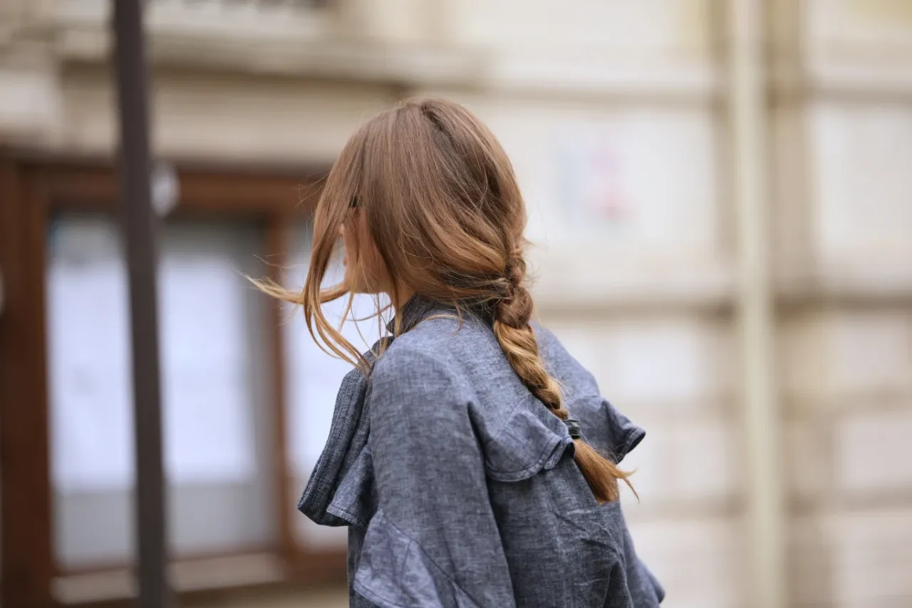 Szybkie fryzury na długie włosy: 5-minutowe stylizacje dla Ciebie