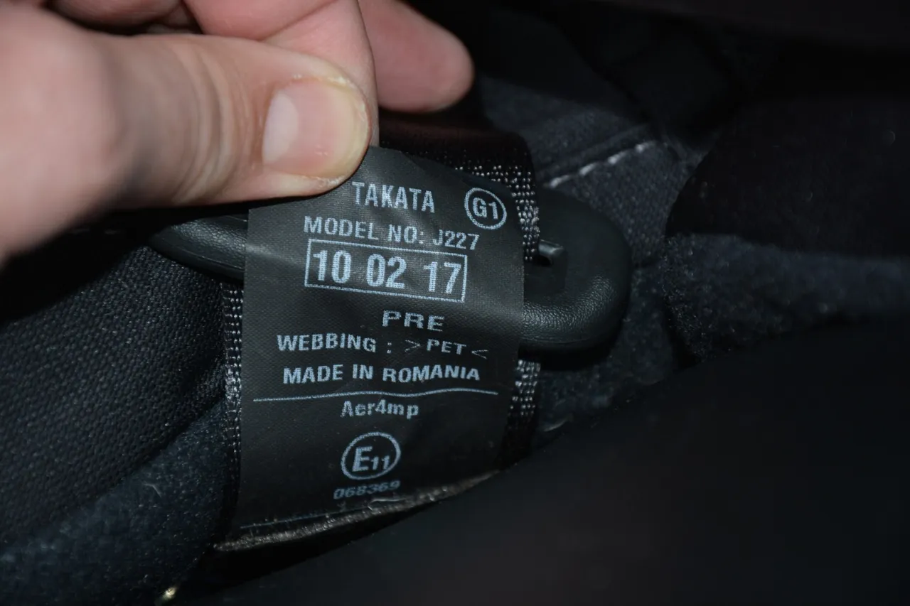 Gdzie jest data na pasach bezpieczeństwa? Znajdź ją łatwo i szybko