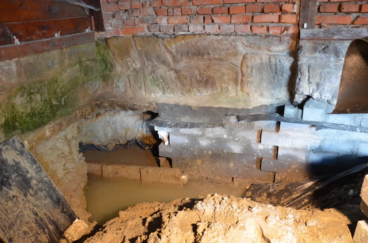 Hydroizolacja fundamentów od wewnątrz - Skuteczne metody na suchą piwnicę