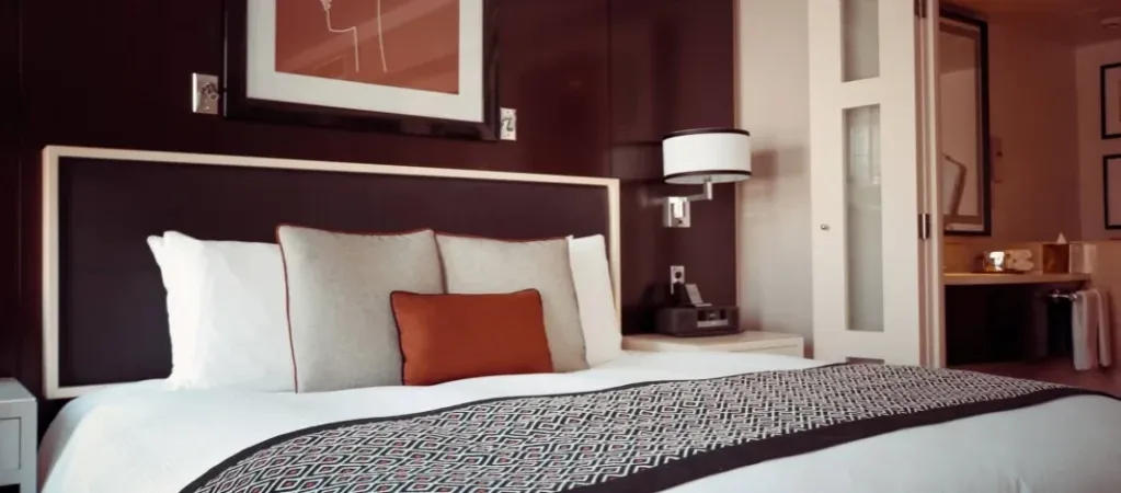 Nocleg bez ryzyka: Jak sprawdzić wiarygodność oferty krok po kroku