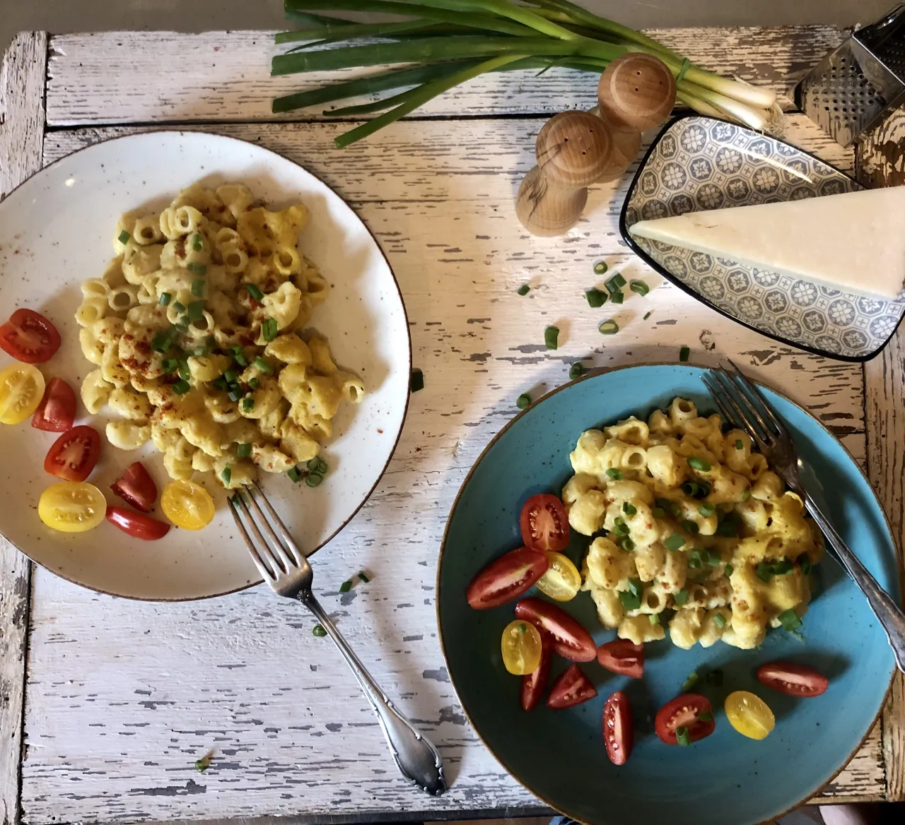 Jak zrobić wegański mac and cheese - przepis na kremowy makaron serowy