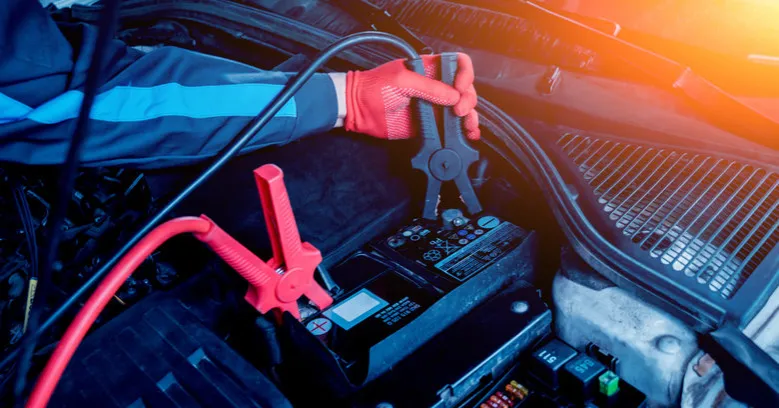 Ładowanie akumulatora prostownikiem ile amperów - uniknij uszkodzeń baterii