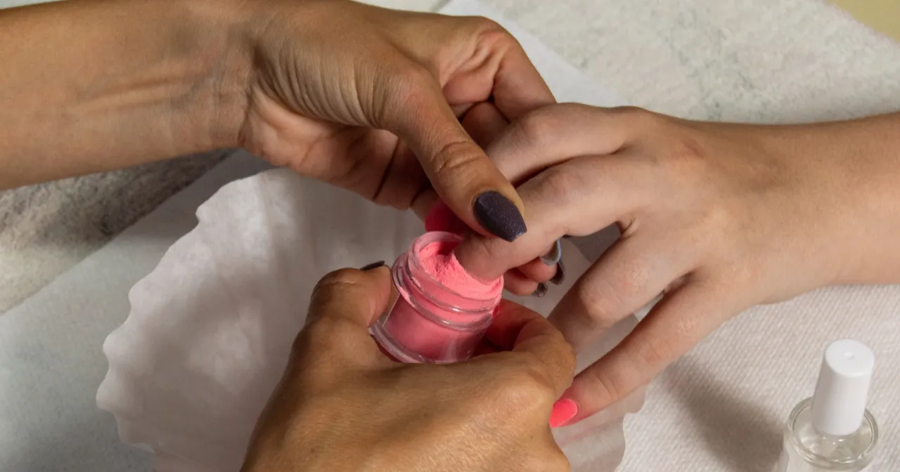 Alternatywy dla hybrydy: zdrowe paznokcie bez kompromisów