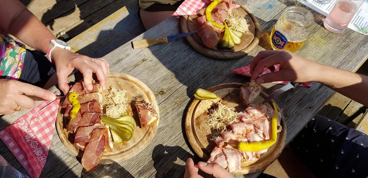 Wiener Neustadt atrakcje: odkryj niezwykłe miejsca i smaki miasta