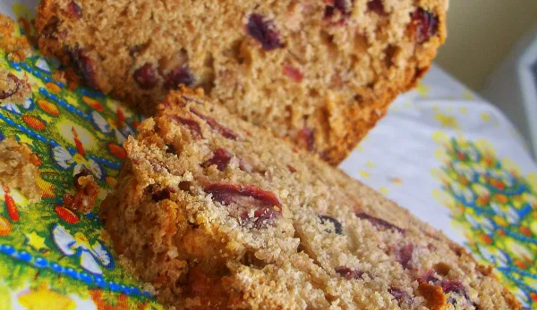 Pyszne ciasto z suszoną żurawiną – prosty przepis na wyjątkowy deser