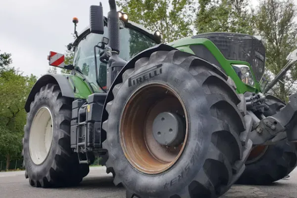 Jakiej firmy opony do ciągnika - najlepsze marki i ich cechy