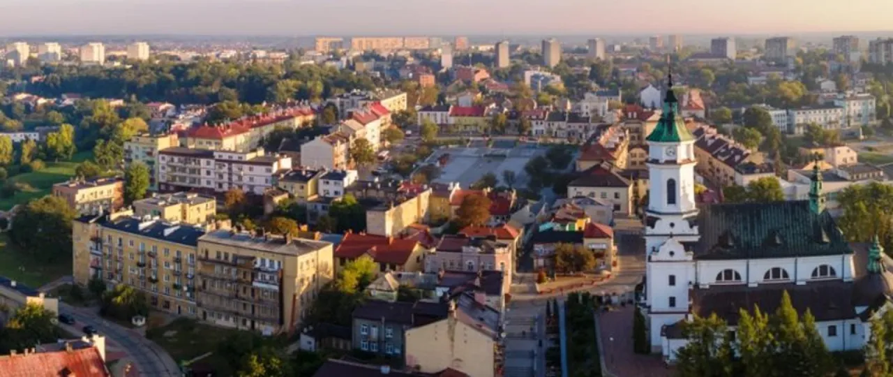Ile ludzi mieszka w Ostrowcu Świętokrzyskim? Zaskakujące dane demograficzne