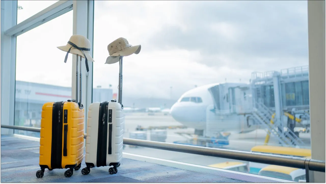 Ile wcześniej na lotnisku z ITAKA, aby uniknąć stresu przed lotem?