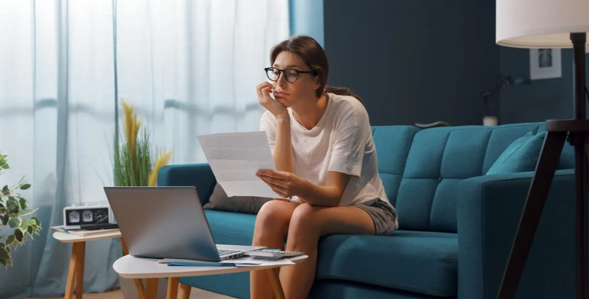 Kto wystawia fakturę? Poznaj odpowiedzialność w transakcjach sprzedaży
