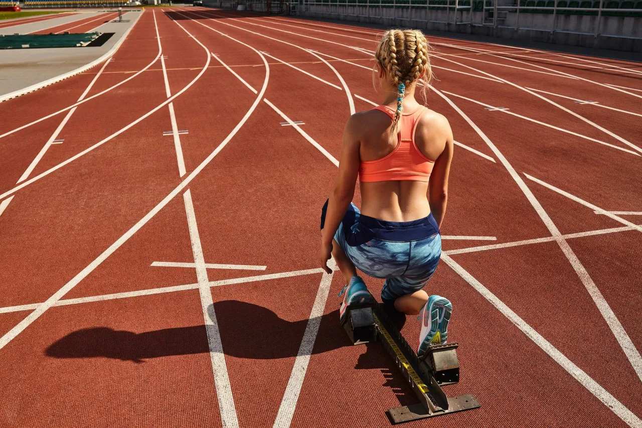 Bieganie na bieżni czy w terenie: Które wybrać dla lepszych efektów?