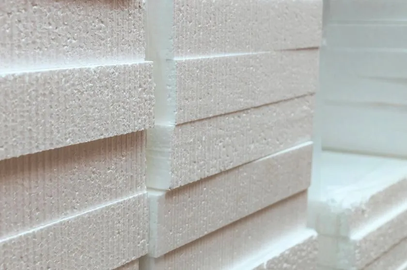 Jaki styropian do garażu: najlepsze rodzaje i wskazówki dla Ciebie