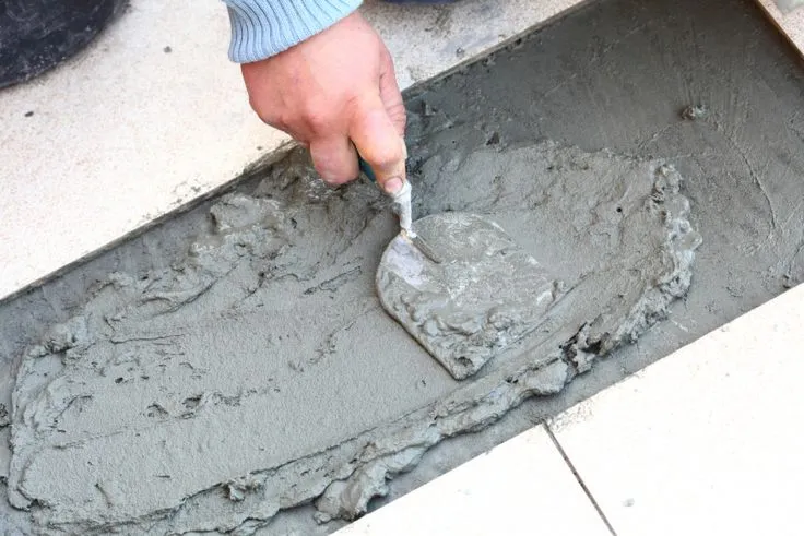 Jaki cement do tynkowania? Odkryj najlepsze rodzaje i proporcje