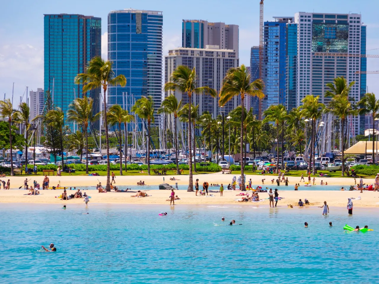Podróż do Honolulu z Polski - ile trwa lot i jak zaplanować?