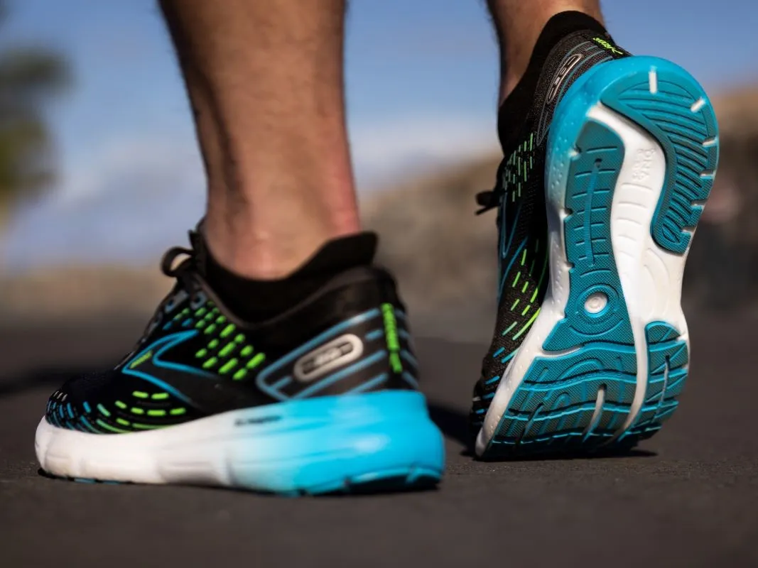 Buty do biegania po asfalcie: Jak wybrać idealne dla Twoich stóp?