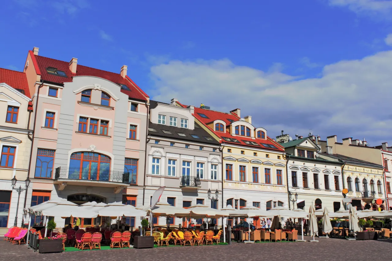 Gdzie zjeść w Rzeszowie? Odkryj najlepsze restauracje i smaki