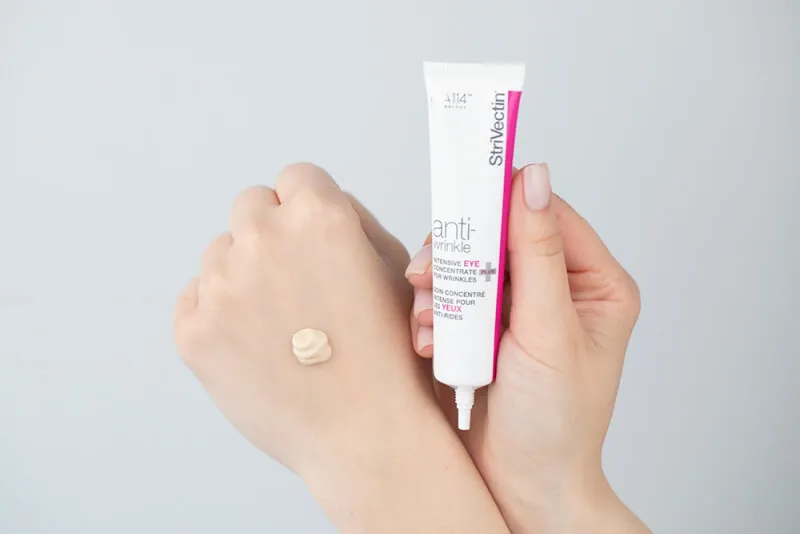 Strivectin przeciwstarzeniowy i rewitalizujący krem pod oczy - skuteczne rozwiązanie na zmarszczki i cienie