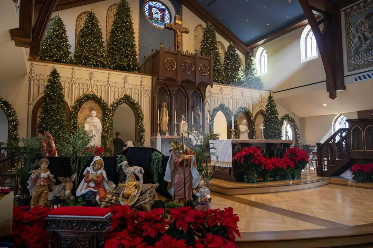 Jak udekorować ołtarz na Boże Narodzenie, aby stworzyć magiczną atmosferę