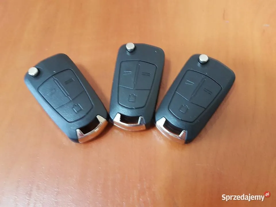 Jak samodzielnie rozebrać i naprawić kluczyk do Opla Insignia - kompletna instrukcja krok po kroku