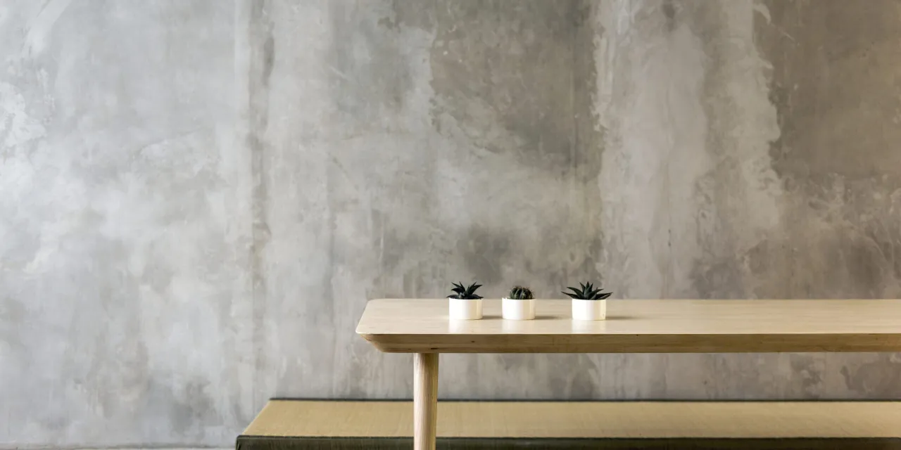 Alternatywy dla tynku: Szybkie, tanie i modne wykończenie ścian
