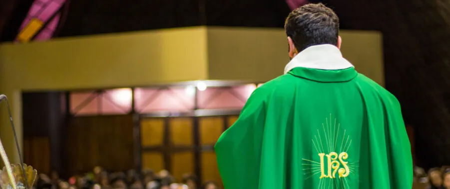 Ile dokładnie jest stopni kapłaństwa i co każdy z nich oznacza?