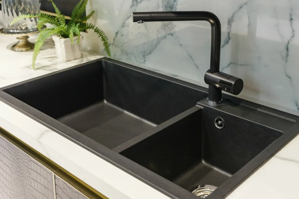 Skuteczne sposoby na mycie kamiennego zlewu bez uszkodzeń