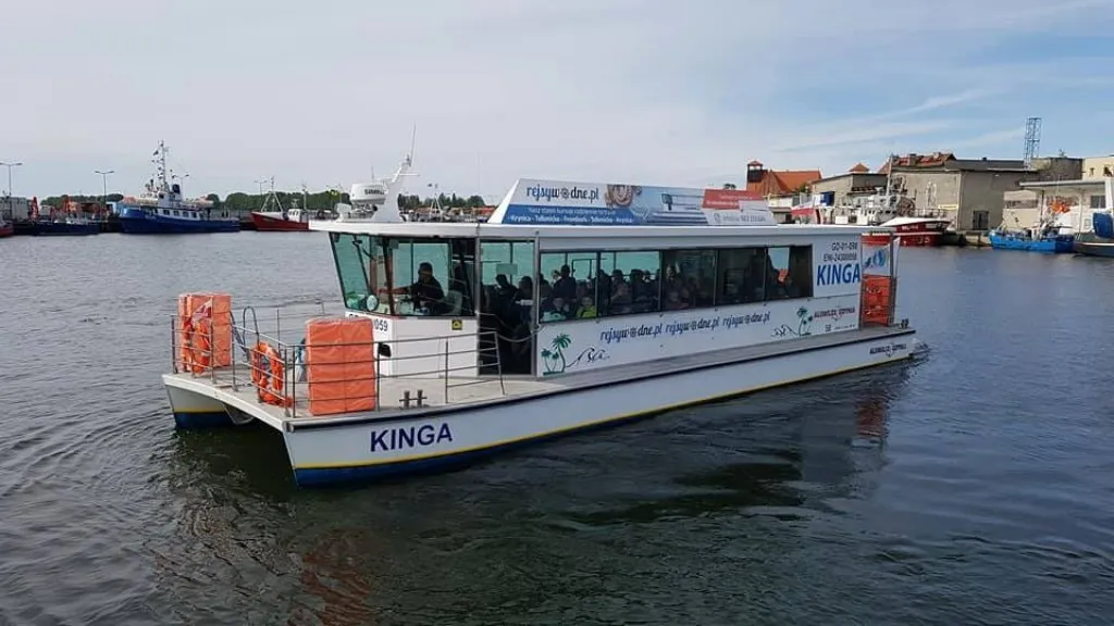 Ile kosztuje rejs statkiem z Władysławowa na Hel? Ceny i czas trwania