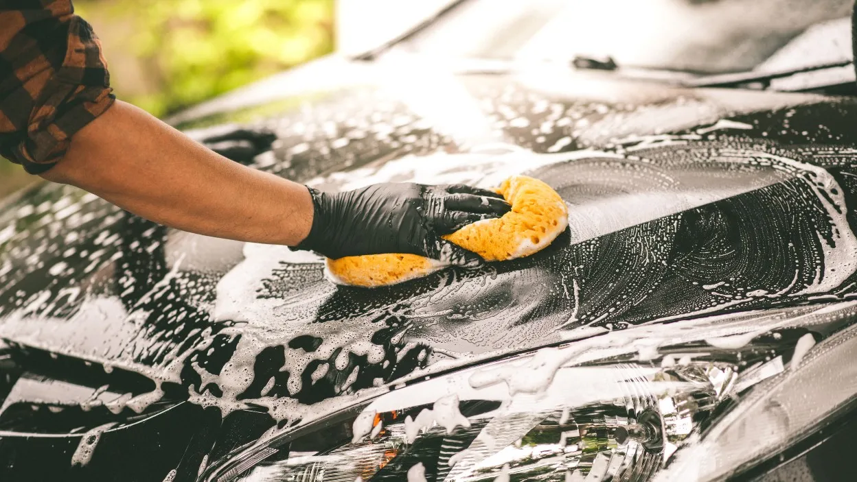 Jaki szampon z woskiem do samochodu zapewni najlepszą ochronę lakieru?