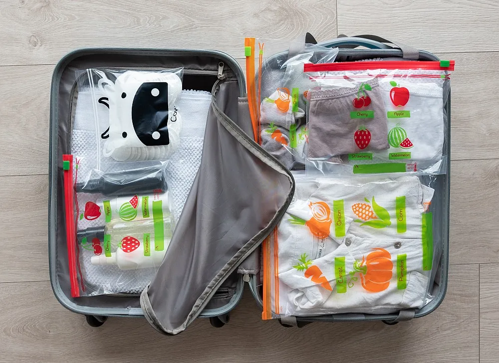 Jak spakować walizkę na prezent, aby zaskoczyć obdarowanego?