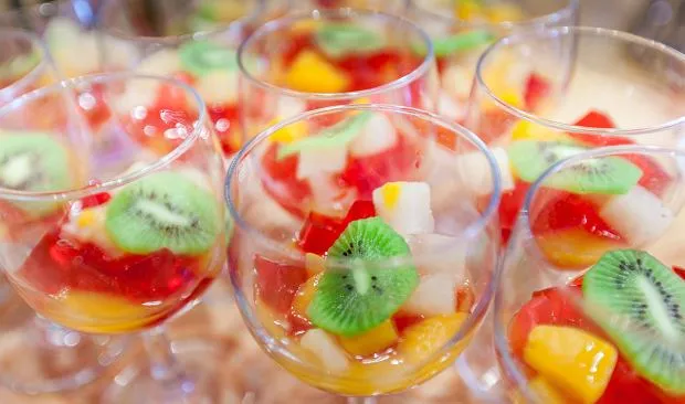 Ile może stać galaretka owocowa w lodówce, aby uniknąć zepsucia?