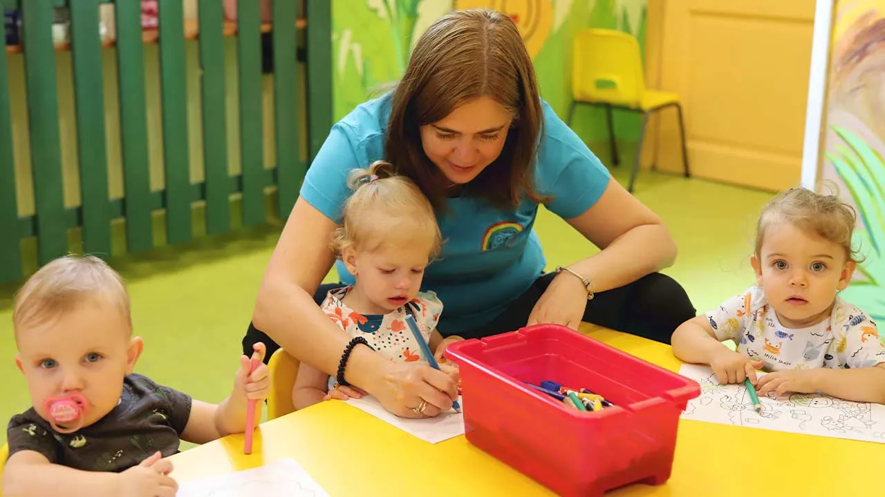 Jak wygląda żłobek? Odkryj przyjazne i bezpieczne środowisko dla dzieci