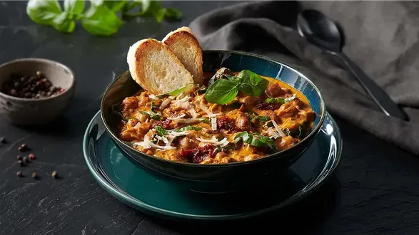 Romantyczna kolacja w domu: Przepisy i pomysły na niezapomniany wieczór