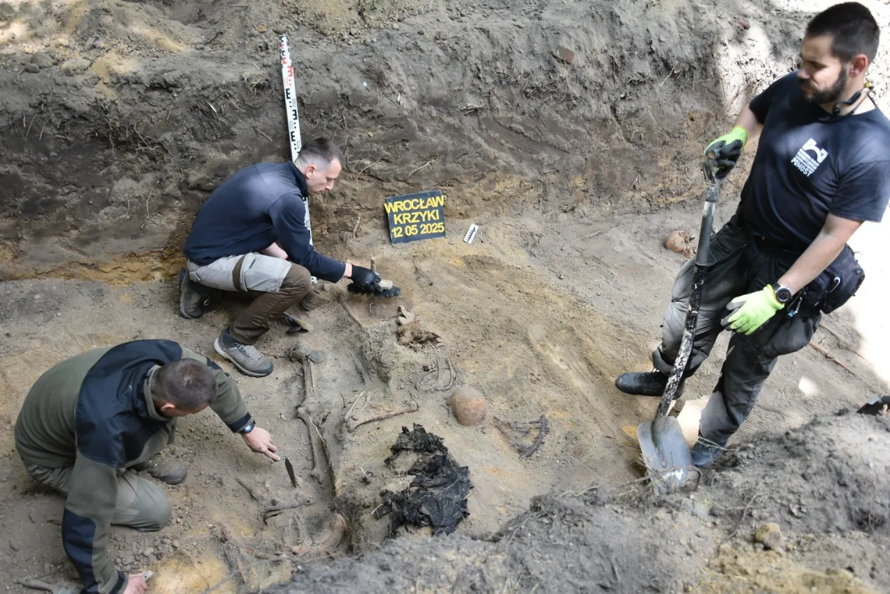Ekshumacja: Ile kosztuje i jak ją przeprowadzić krok po kroku?