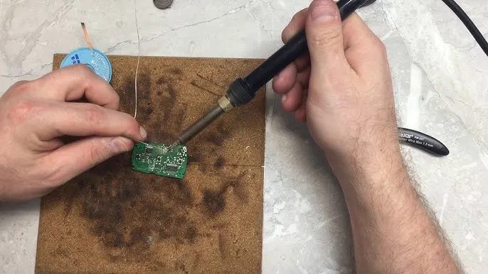 Wymiana baterii w kluczyku BMW X3 E83 – proste kroki, uniknij problemów