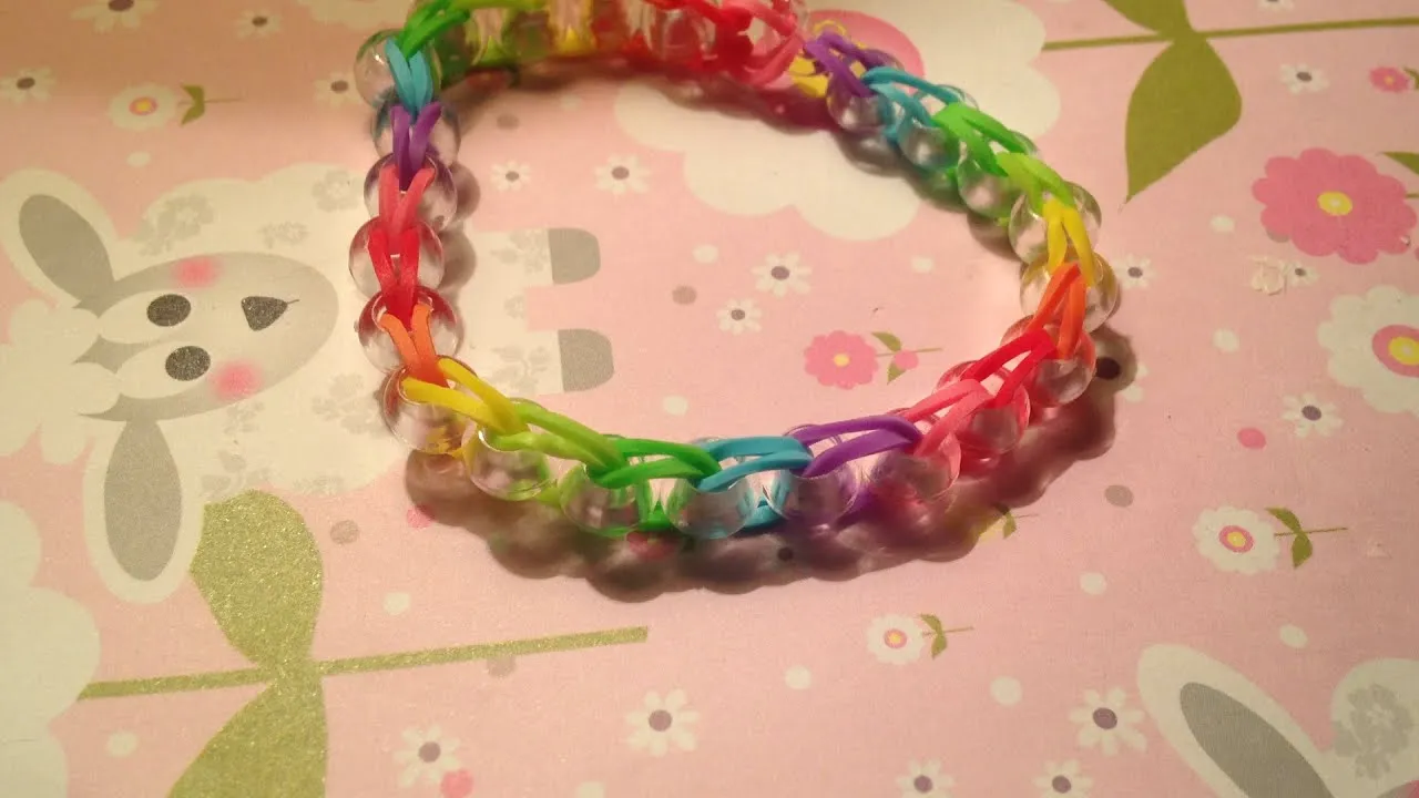Jak zrobić bransoletkę z gumek recepturek - łatwe sposoby krok po kroku