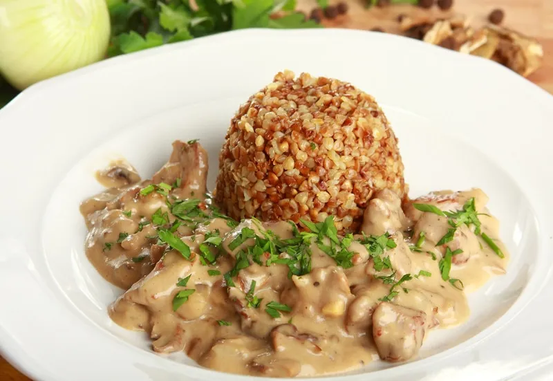 Jak zrobić gulasz cielęcy - łatwy przepis na pyszne danie obiadowe